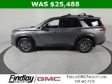 Used 2022 Nissan Pathfinder SV image 2