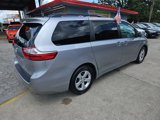 Used 2017 Toyota Sienna LE image 4