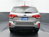 Used 2015 Kia Sorento LX image 4