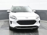 Used 2021 Ford Escape SE image 2