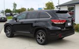 Used 2019 Toyota Highlander LE image 3