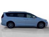 Used 2022 Chrysler Pacifica Touring-L image 6