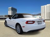 Used 2017 FIAT 124 Spider Classica image 2