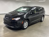 Used 2022 Chrysler Voyager LX image 5