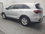 Used 2019 Kia Sorento LX image 3