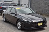 Used 2021 Hyundai Elantra SE image 2