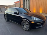 Used 2022 Porsche Cayenne Turbo image 2