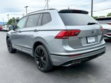 Used 2021 Volkswagen Tiguan SE R-Line image 2