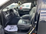 Used 2017 Toyota Highlander XLE image 4