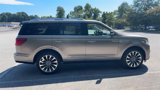 Used 2020 Lincoln Navigator Reserve w/ Luxury Package image 6