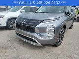Used 2023 Mitsubishi Outlander SE image 3