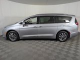 Used 2020 Chrysler Pacifica Touring-L Plus image 4
