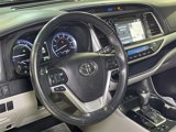 Used 2019 Toyota Highlander XLE image 4