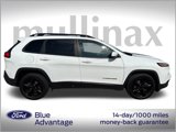 Used 2018 Jeep Cherokee Latitude w/ Altitude Package image 3