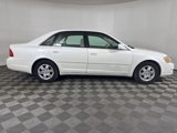 Used 2000 Toyota Avalon XL image 2