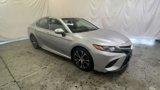 Used 2020 Toyota Camry SE image 2