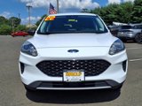 Used 2022 Ford Escape SE image 2