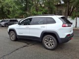Used 2022 Jeep Cherokee Trailhawk image 3