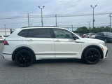 Used 2022 Volkswagen Tiguan SE R-Line image 4