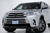 Used 2017 Toyota Highlander XLE image 2