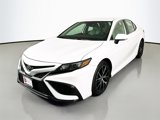 Used 2022 Toyota Camry SE image 3
