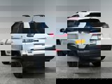 Used 2023 Jeep Cherokee Altitude Lux image 3