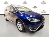 Used 2017 Chrysler Pacifica Limited w/ Advanced Safetytec Group image 3