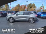 Used 2021 Ford Escape SE w/ SE Sport Appearance Package image 2
