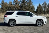 Used 2018 Chevrolet Traverse High Country image 3