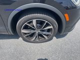 Used 2022 Volkswagen Tiguan SEL R-Line image 2