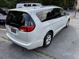 Used 2017 Chrysler Pacifica Touring-L Plus image 4