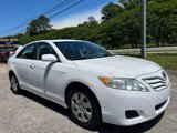 Used 2010 Toyota Camry LE image 2