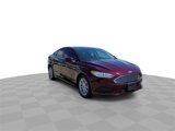 Used 2017 Ford Fusion SE w/ Fusion SE Technology Package image 2