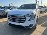 Used 2024 GMC Terrain SLT image 2