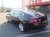 Used 2017 Chevrolet Malibu LT image 3