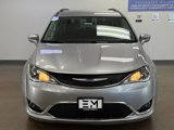 Used 2019 Chrysler Pacifica Touring-L image 3