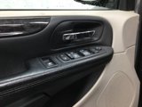 Used 2018 Dodge Grand Caravan SE w/ UConnect Hands-Free Group image 4