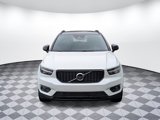 Used 2022 Volvo XC40 T5 R-Design image 3