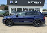 Used 2024 Volkswagen Tiguan SE w/ Panoramic Sunroof Package image 2