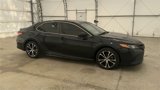 Used 2018 Toyota Camry SE image 2