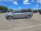 Used 2015 Chrysler Town & Country Touring-L w/ Driver Convenience Group image 5