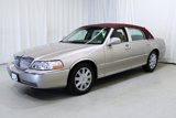 Used 2003 Lincoln Town Car Executive image 3