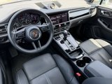 Used 2025 Porsche Macan image 4