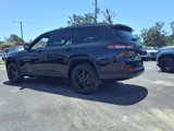 Used 2023 Jeep Grand Cherokee L Laredo image 5