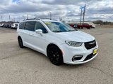 Used 2022 Chrysler Pacifica Touring-L image 6