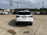 Used 2024 Jeep Compass Latitude image 6