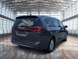 Used 2023 Chrysler Pacifica Touring-L image 4