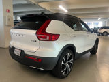Used 2020 Volvo XC40 T5 R-Design image 4