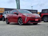 Used 2022 Toyota Prius XLE image 2