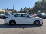 Used 2023 Toyota Camry SE image 2